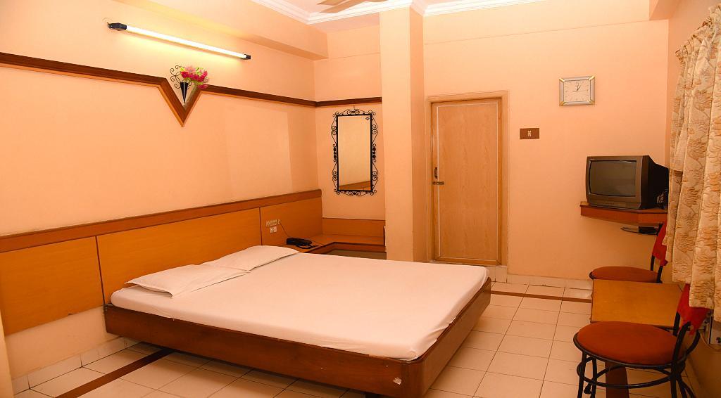 Hotel Vishnu Residency วิสาขปัตนัม ภายนอก รูปภาพ