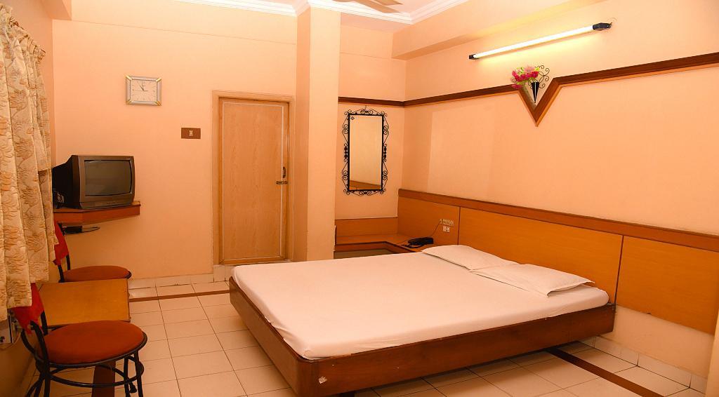 Hotel Vishnu Residency วิสาขปัตนัม ภายนอก รูปภาพ